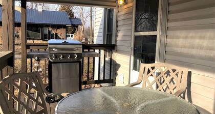 Jefferson House near the Square, Cozy & Clean, Close to Everything!