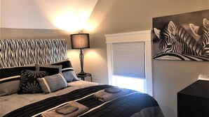 Unclassified image, 2 of 13, button - Jefferson House near the Square, Cozy & Clean, Close to Everything! (Medina)