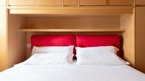 1 chambre, fer et planche à repasser, accès au Wi-Fi (inclus)