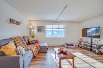 Anchorage Vacation Rental | 2BR | 1BA | 850 Sq Ft | Stairs Required