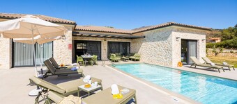 Villa Selena - Three Bedroom Villa, Sleeps 6