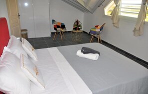 3 多间卧室、旅行婴儿床、WiFi、床单