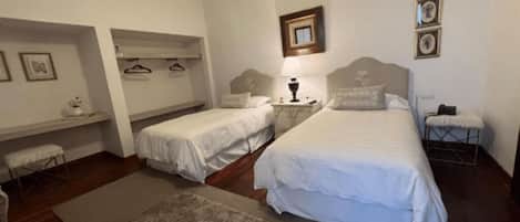 1 bedroom, in-room safe, free WiFi, bed sheets