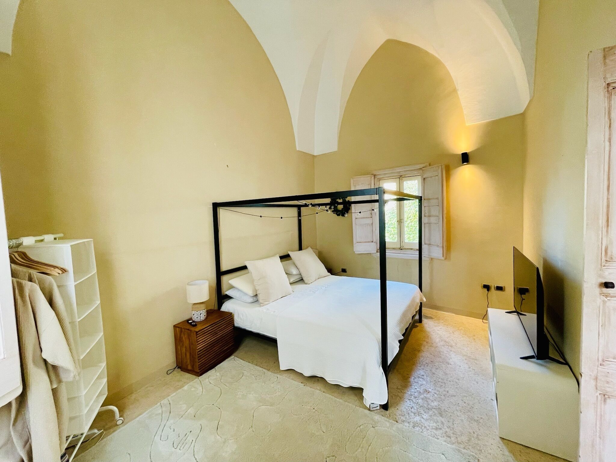 1 Schlafzimmer, Schreibtisch, Bügeleisen/Bügelbrett, Reisekinderbett
