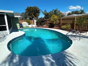 Piscine extérieure, piscine chauffée