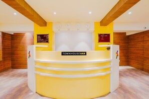 Reception - Super Townhouse OAK Hotel Devanshi Inn (Mumbai)