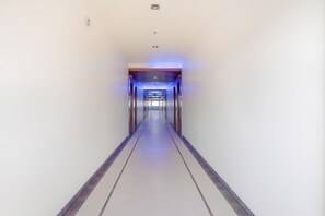 Front of property - Super Townhouse OAK Hotel Devanshi Inn (Mumbai)