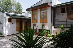 Exterior - Choice Guest House No. 2 (Addis Ababa)