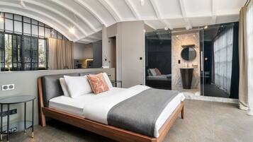 Signature penthouse, 1 slaapkamer, balkon, uitzicht op de stad | 1 slaapkamer, luxe beddengoed, Tempur Pedic-bedden