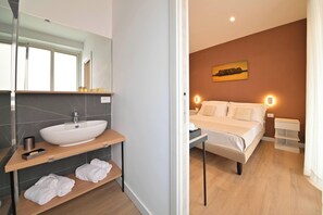 Superior Oda | Banyo | Saç kurutma makinesi, terlik, bide, havlu 