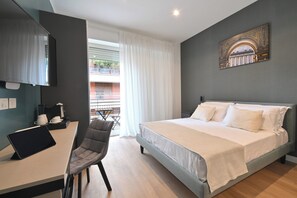 Deluxe Oda, Balkon | Minibar, odada kasa, ücretsiz kablosuz İnternet 