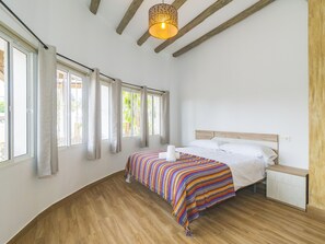7 Schlafzimmer, Bügeleisen/Bügelbrett, kostenloses WLAN, Bettwäsche