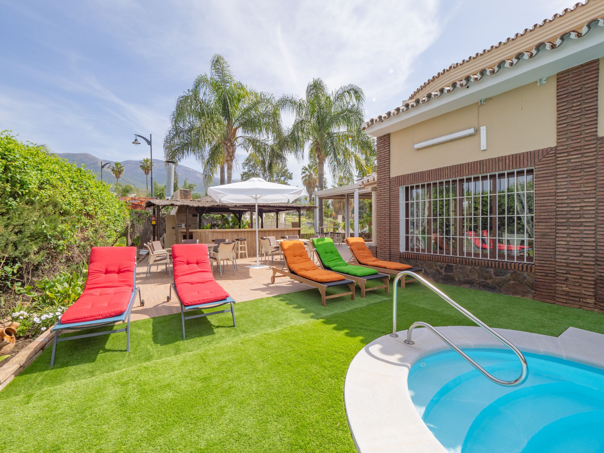 Bain à remous extérieur