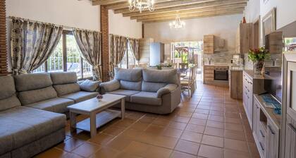 Cubo's Casa El Candil / urbain / familial / piscine privée