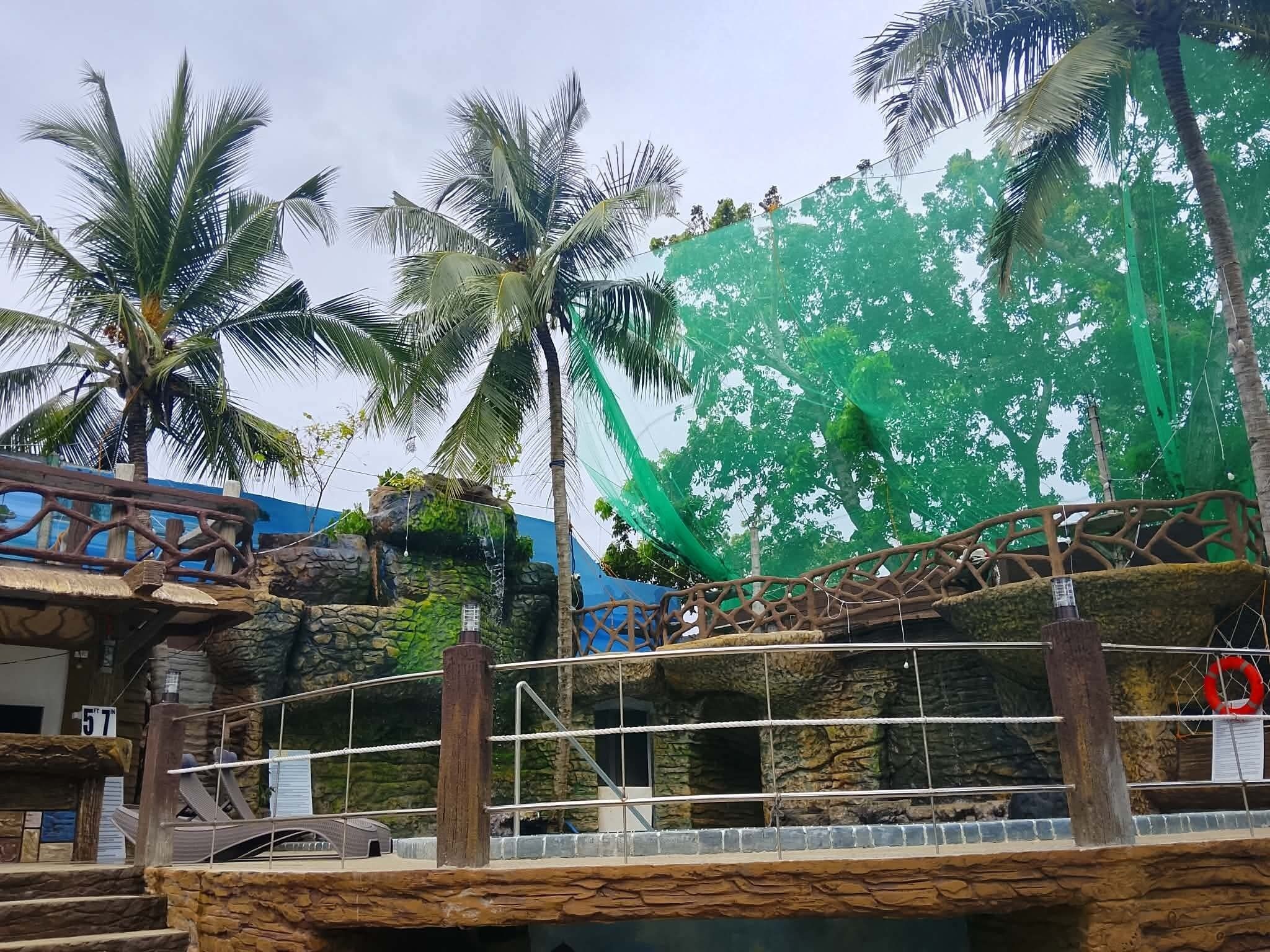 Kolam renang outdoor