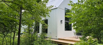 Bridgewater Cabin New/in-town private stay!