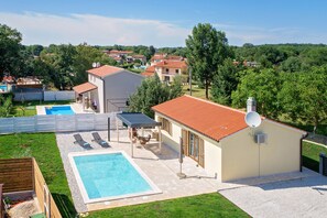 Pool - Holiday home Casa Vita with private swimming pool (Tinjan)