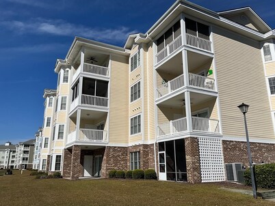 Superbe Top floor Myrtlewood 2BR 4 beds & 2 full BA in the heart of Myrtle Beach