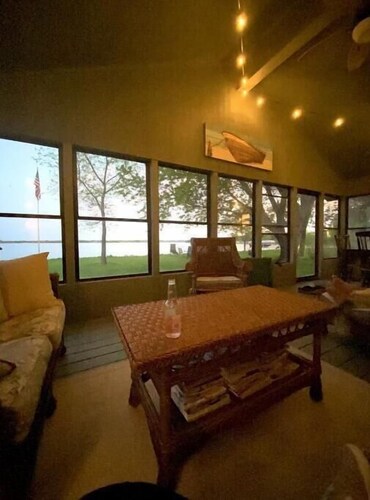 Escape to this peaceful lakefront getaway on Lake Hendricks