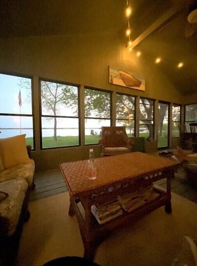 Escape to this peaceful lakefront getaway on Lake Hendricks