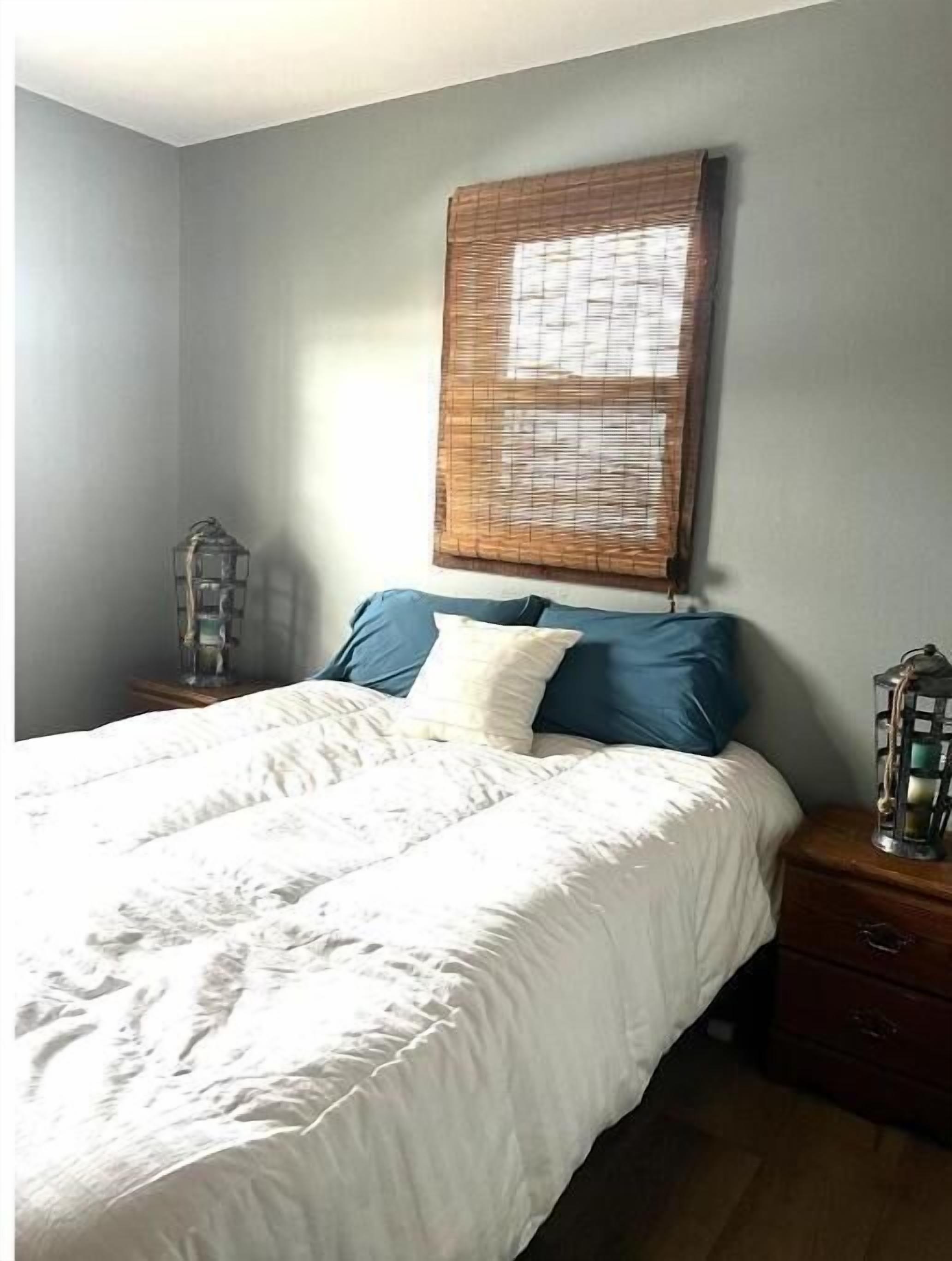 3 bedrooms, travel cot, free WiFi, bed sheets