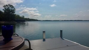 Property grounds - Escape to this peaceful lakefront getaway on Lake Hendricks (White)