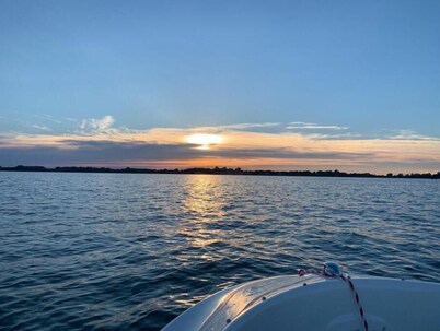 Escape to this peaceful lakefront getaway on Lake Hendricks