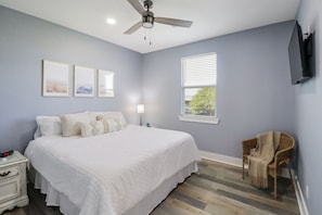 3 bedrooms, travel crib, free WiFi, bed sheets - Come relax at The C Palace - New Home (Matagorda)