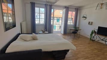 1 chambre, fer et planche Ă repasser, Wi-Fi gratuit, draps fournis