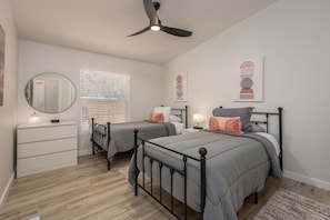 3 bedrooms, iron/ironing board, free WiFi, bed sheets