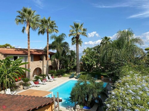 Villa Thalissa - Luxury Home with pool and jacuzzi sea view