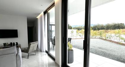 Modern 2 Bedroom house
