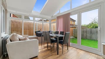 Rumah | Pemandangan dari properti