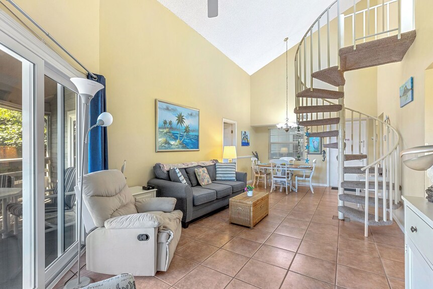 Veranda With Ocean Views / Close To Pool & Amenities / Sv270 - New Smyrna Beach, FL
