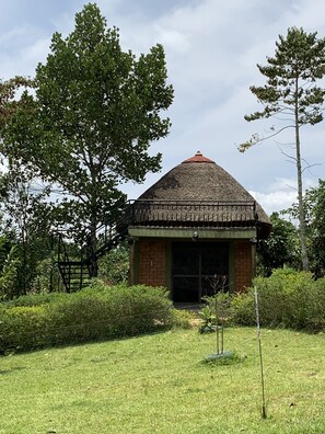 Desk, laptop workspace - Mpanga Nature Center  (Mpigi)