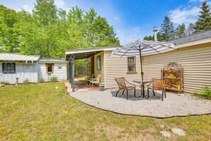 Outdoor dining - 'The I House' Interlochen Home w/ Sauna, Fireplace (Interlochen)