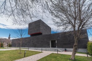 Exterior - Manifest Restaurant and Hotel (Gyumri)