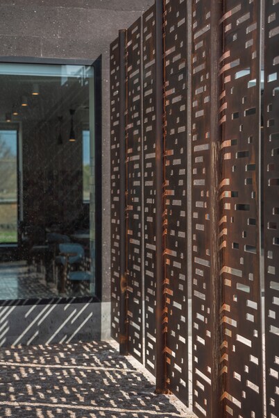 Manifest Restaurant and Hotel