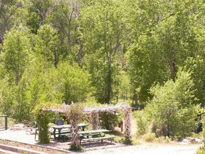 Outdoor dining - Premium full-hookup drive-through RV 1 space with direct access to  Paiute Trail (Marysvale)