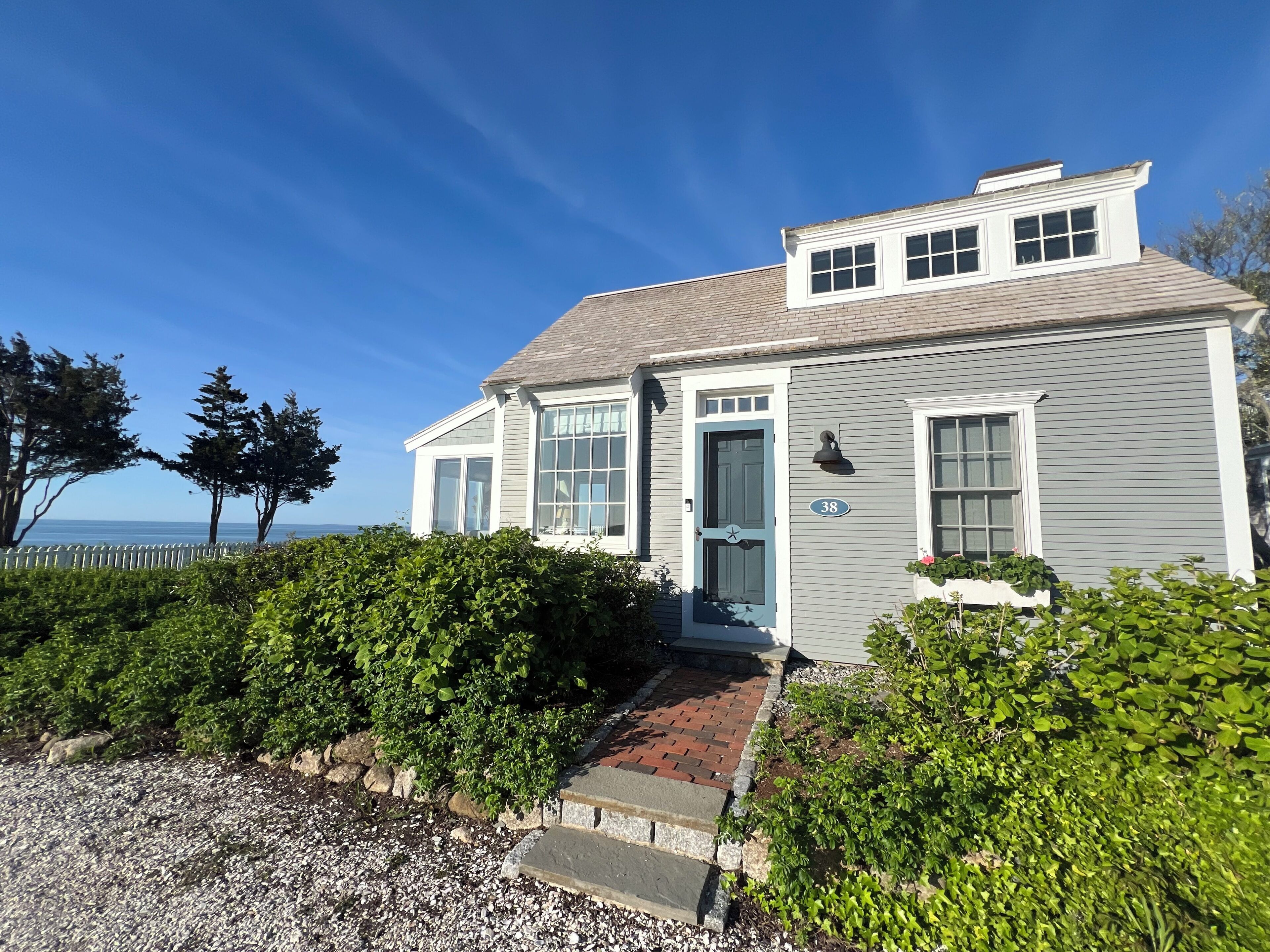 Beachfront Cottage 