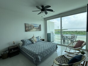 1 slaapkamer, een strijkplank/strijkijzer, wifi, beddengoed