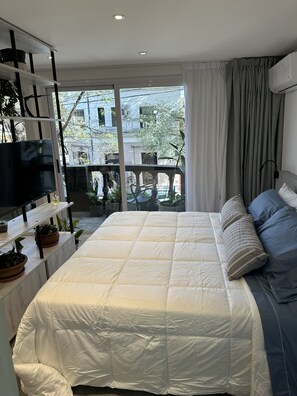 In-room safe, blackout curtains, iron/ironing board, free WiFi - Oscar Dahir y Rich Navarro (Buenos Aires)
