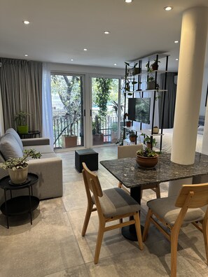 Comfort Studio | Living area - Oscar Dahir y Rich Navarro (Buenos Aires)