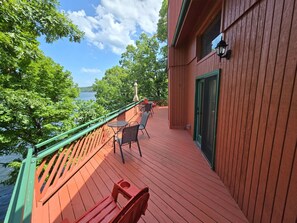 Outdoor dining - Lakefront Labor day thru October Osage/Gravois, warm water & Forest color & Calm (Rocky Mount)
