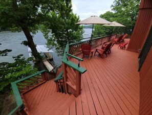 Property grounds - Lakefront Labor day thru October Osage/Gravois, warm water & Forest color & Calm (Rocky Mount)