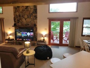 Smart TV - Lakefront Labor day thru October Osage/Gravois, warm water & Forest color & Calm (Rocky Mount)