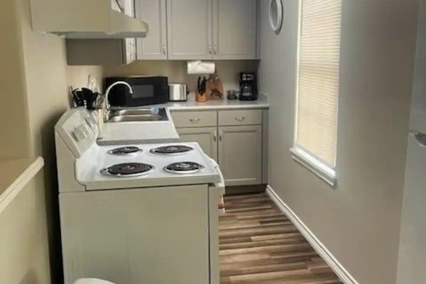 Frigorífic, microones, forn i placa de cuina