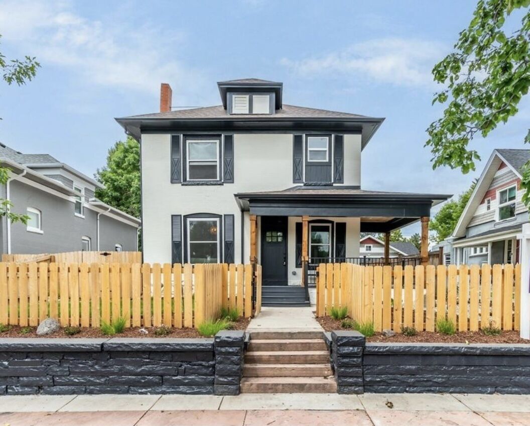 NEW Luxury Home w/HOT TUB, Fire Pit & Private Yard Denver Highlands

