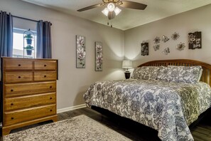 4 bedrooms, iron/ironing board, free WiFi, bed sheets