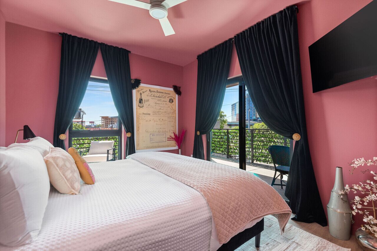 4 Schlafzimmer, Schreibtisch, Bügeleisen/Bügelbrett, Reisekinderbett